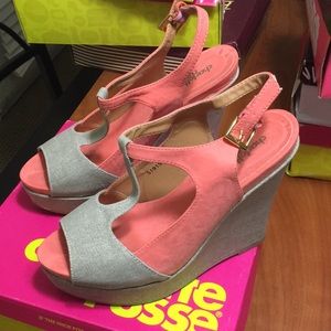 Coral wedges